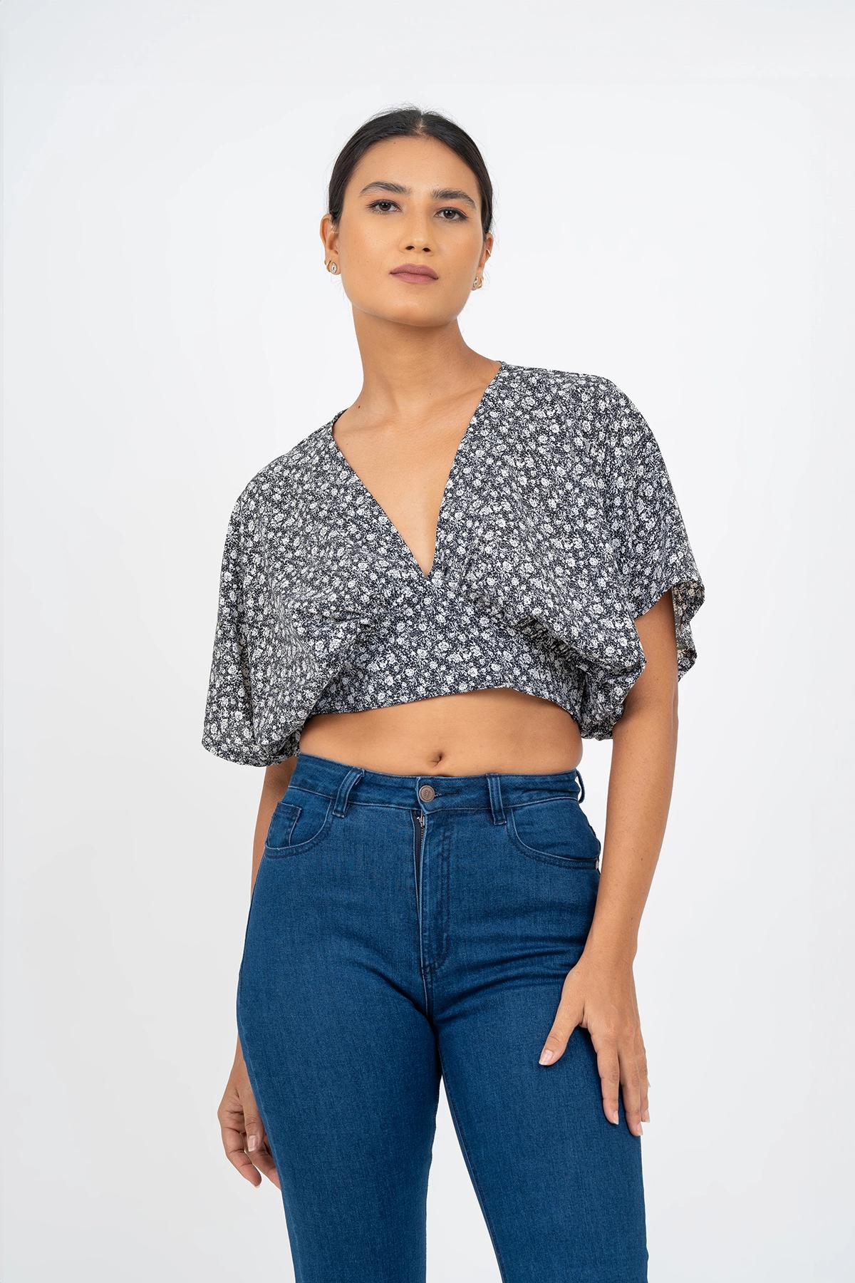 womens-floral-ruched-crop-top