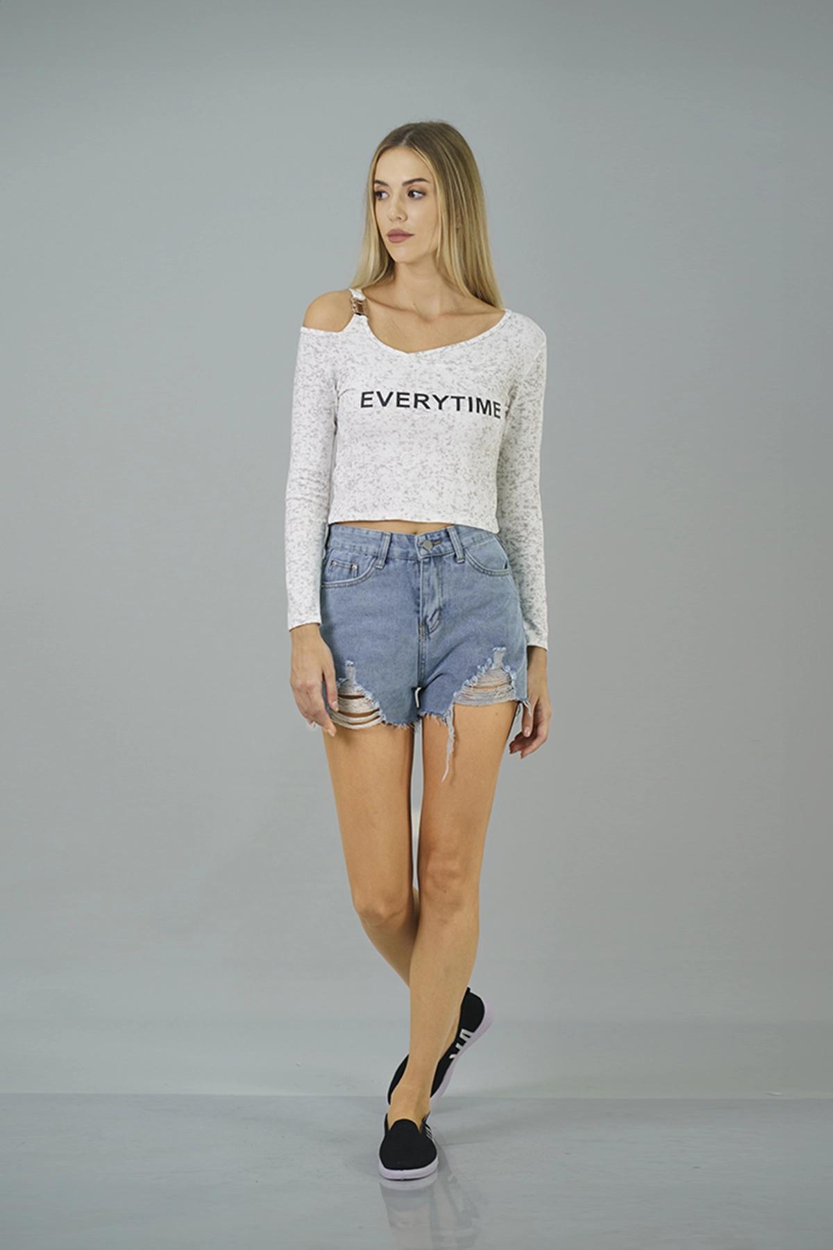 long-sleeve-slim-crop-top-with-shoulder-buckle