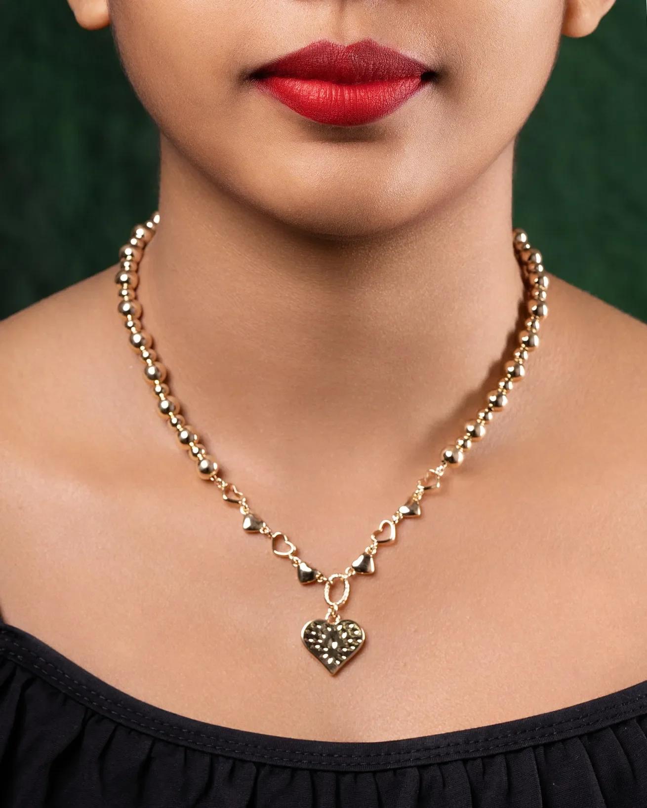 amour-gold-sphere-heart-necklace