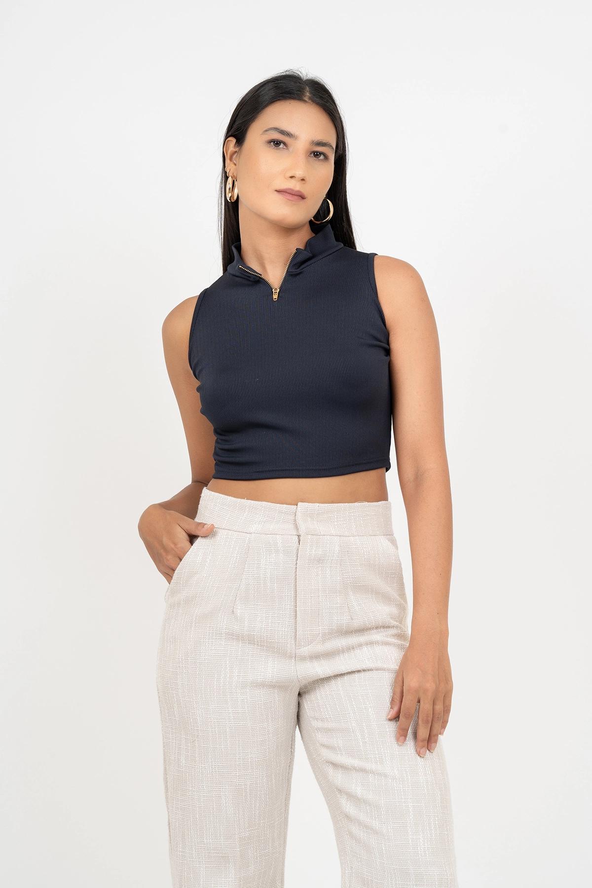 casual-sleeveless-striped-women-crop-top