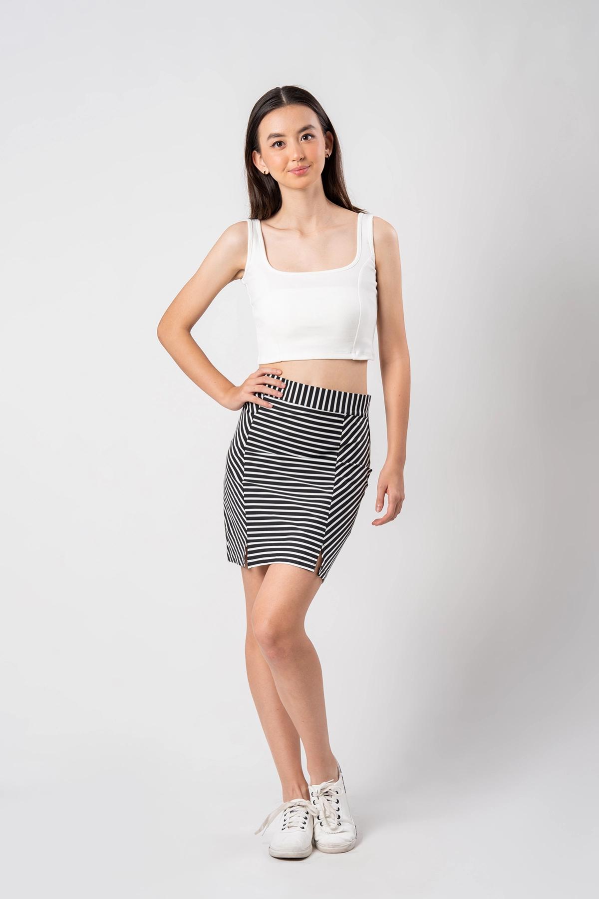 white-square-neck-crop-top