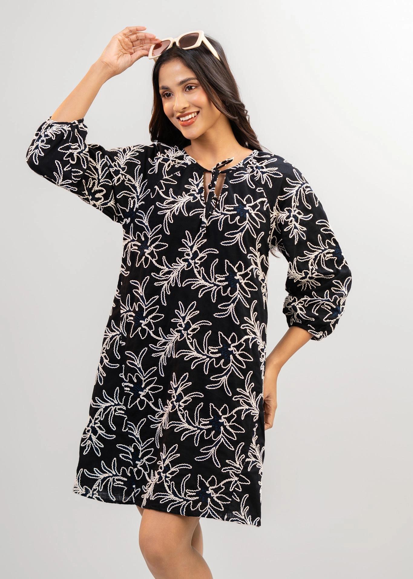 the-dusk-embroidery-dress