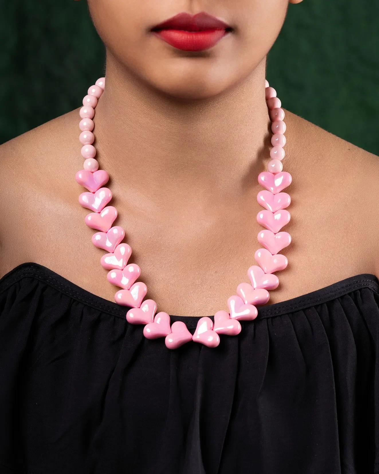 sweet-pink-puffed-heart-statement-necklace