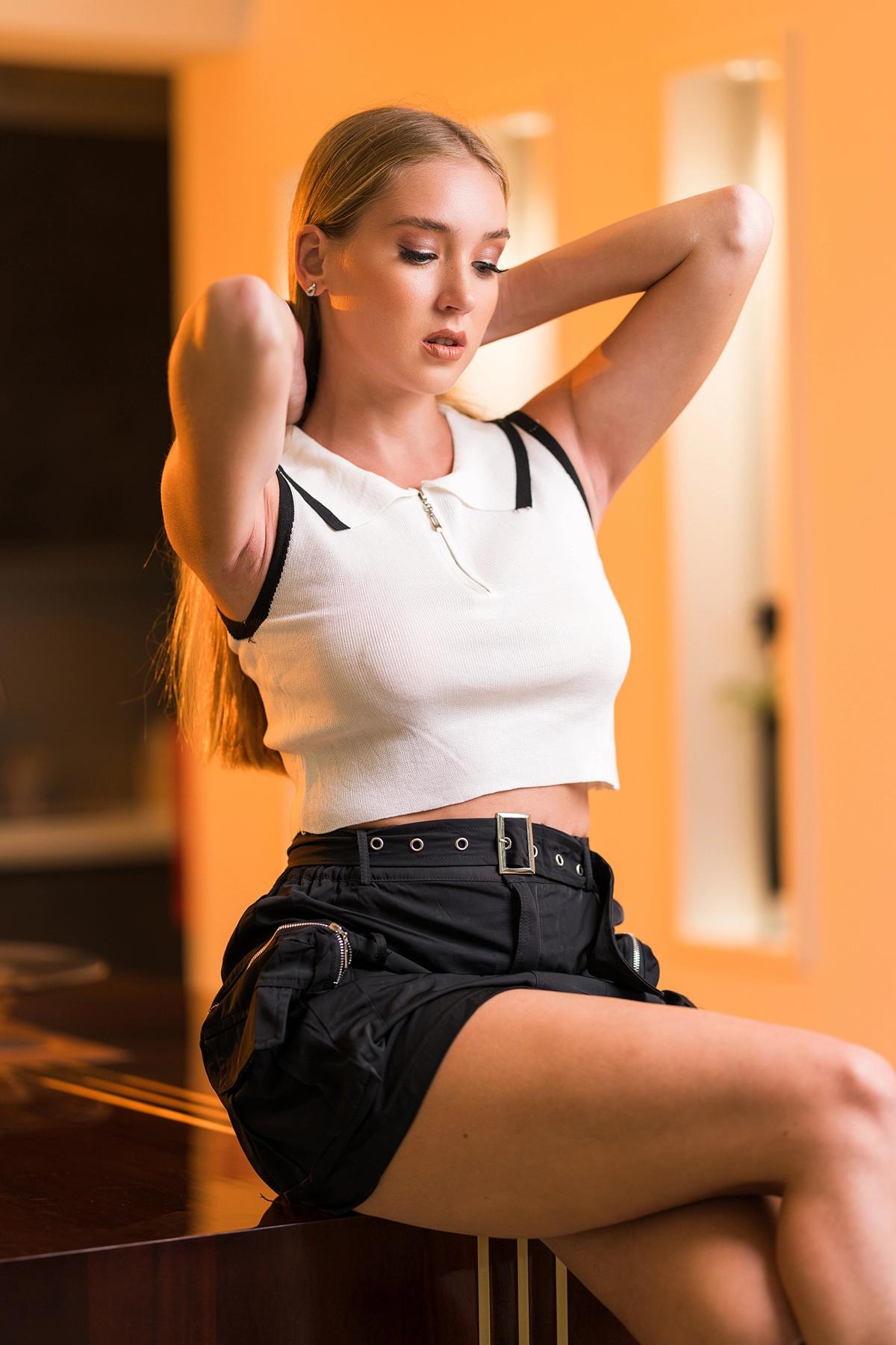 womens-shirt-collar-solid-sleeveless-fitted-crop-top