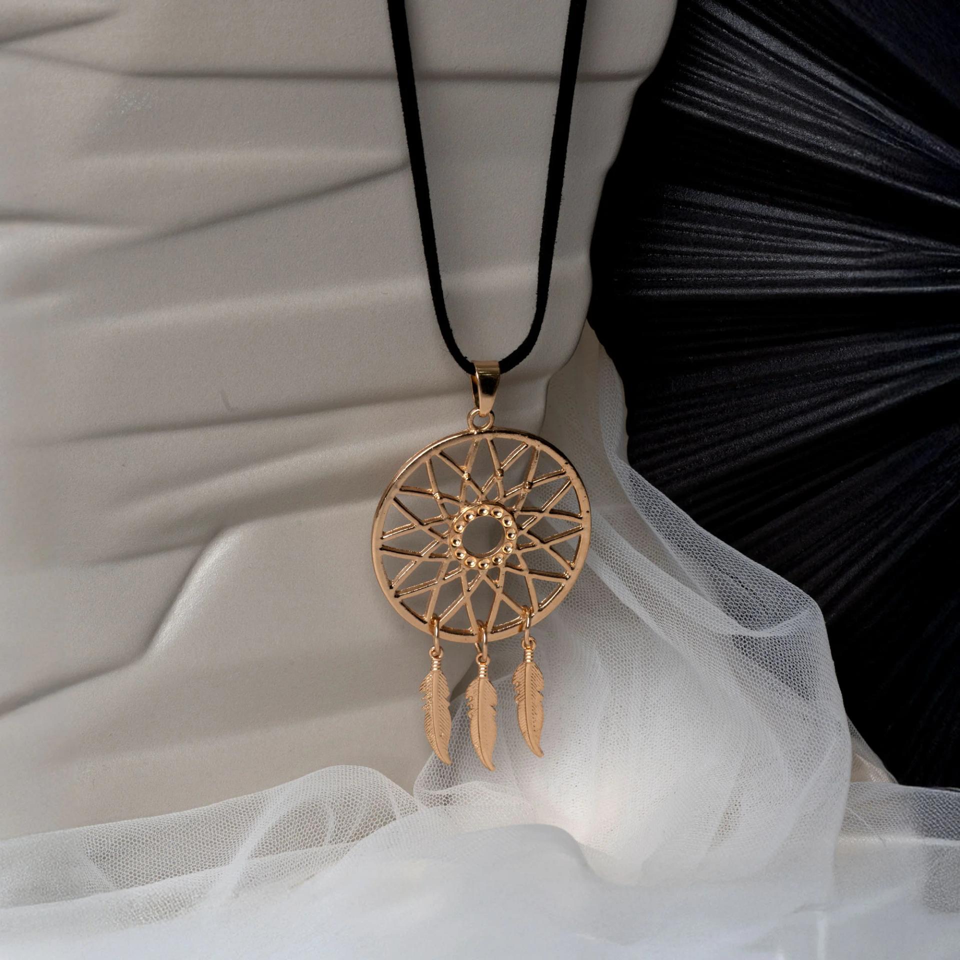 goldplated-dreamcatcher-pendant-necklace-with-feather-charms
