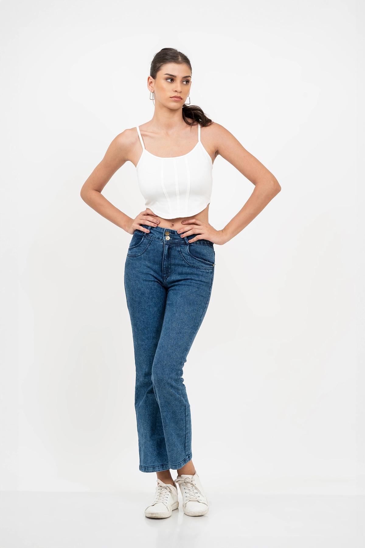 fashionable-high-waisted-denim