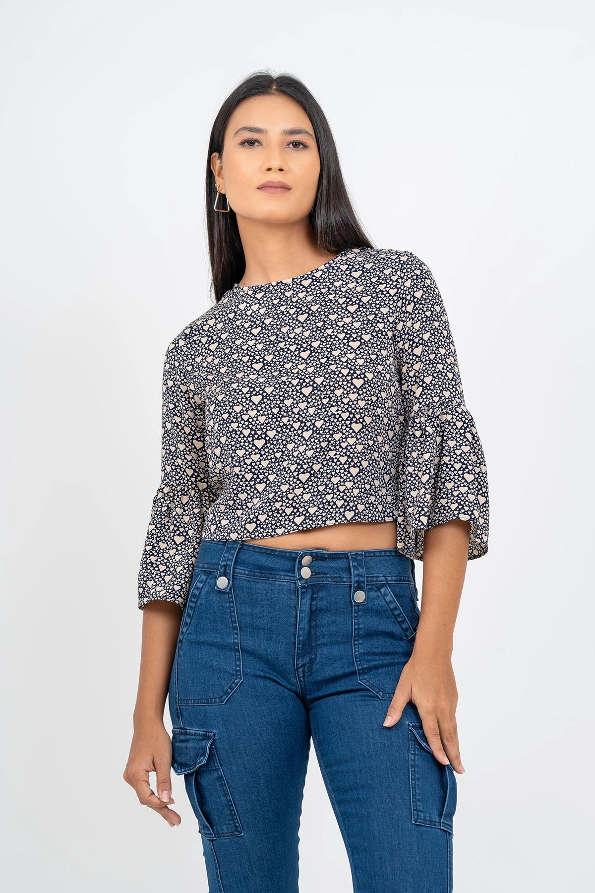 casual-womens-black-round-neck-sleeves-top