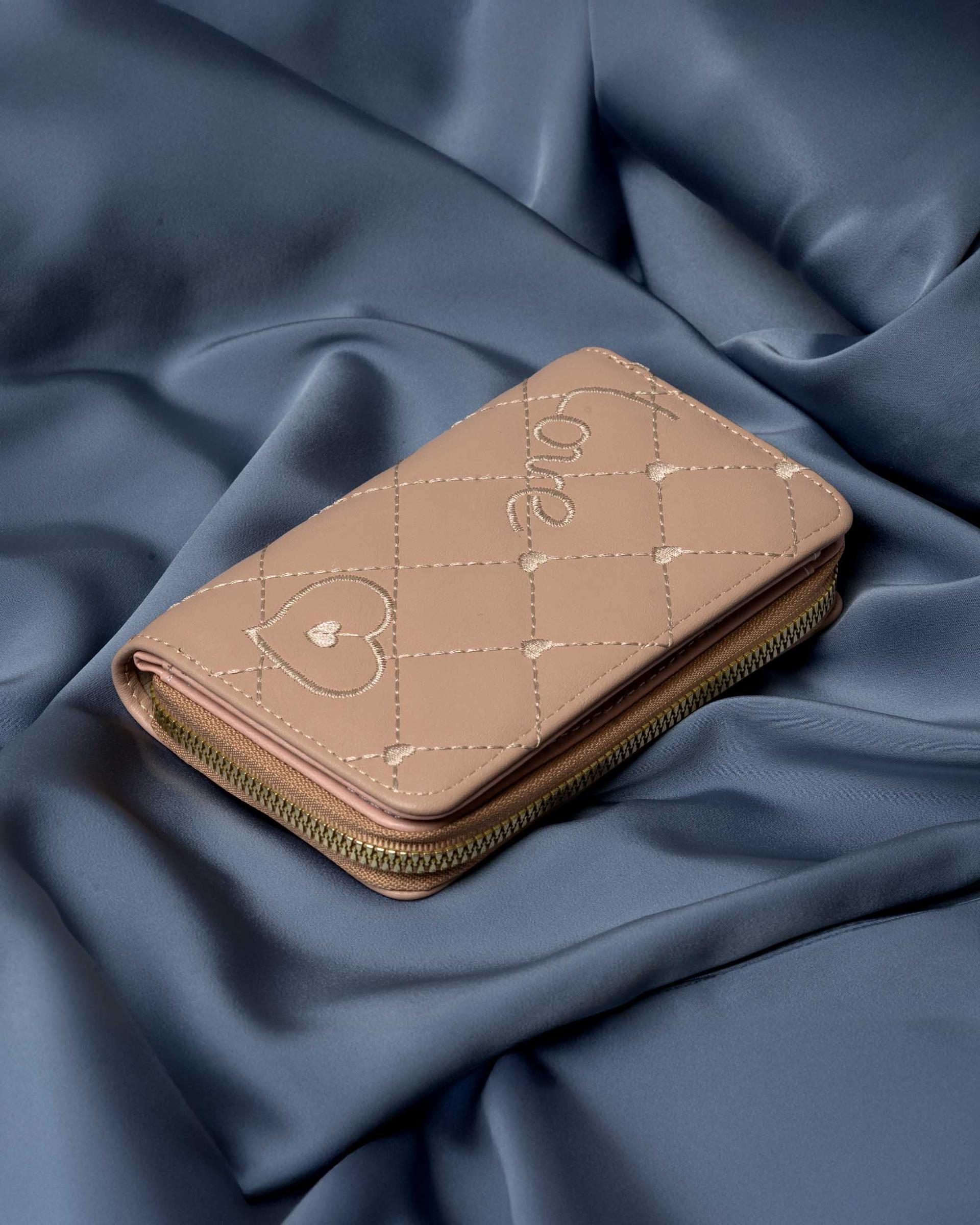 swiss-polo-womens-quilted-short-purse