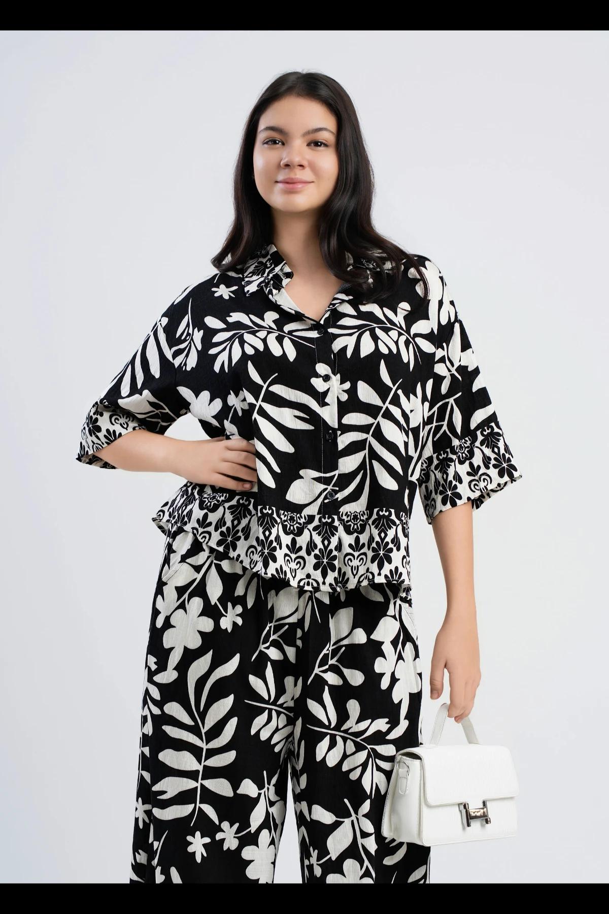 black-white-floral-pattern-collared-blouse