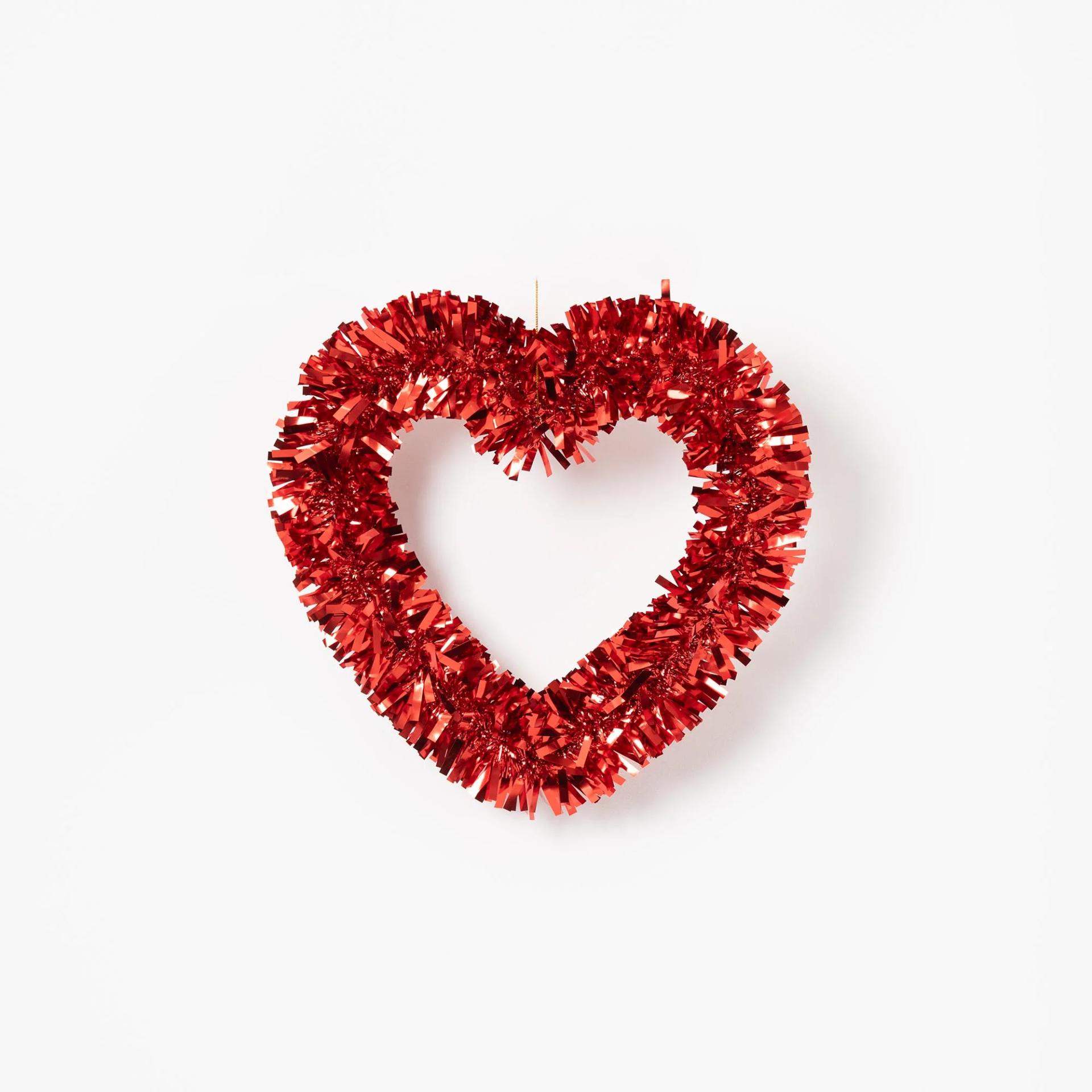 red-tinsel-heart-wreath
