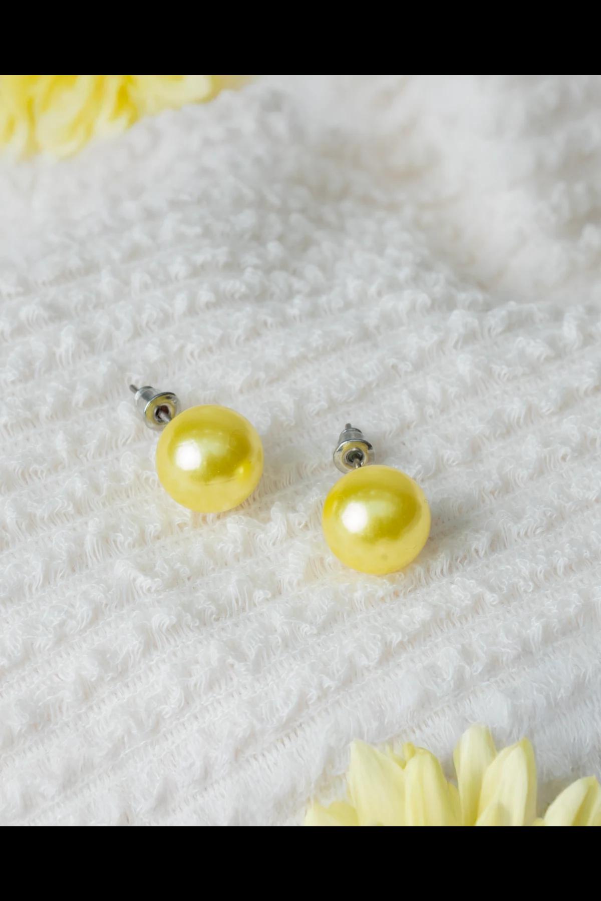 yellow-pearl-stud-earrings