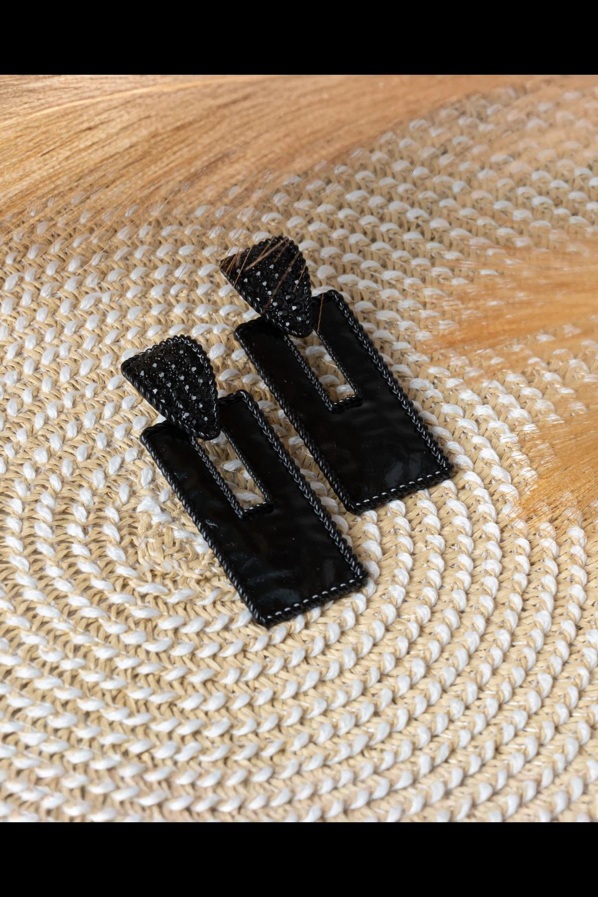 black-geometric-hammered-drop-earrings