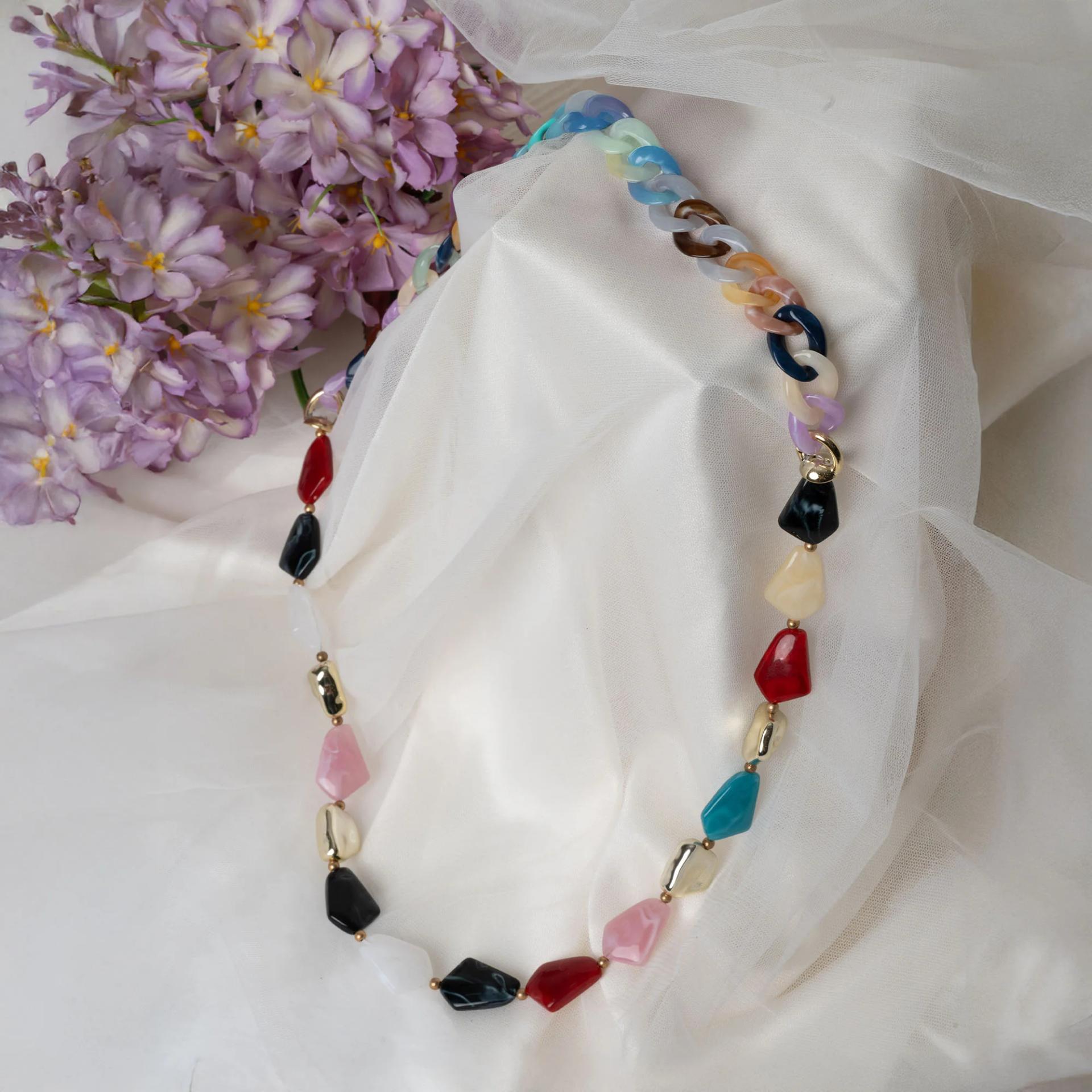 -multicolor-resin-gemstone-bead-necklace