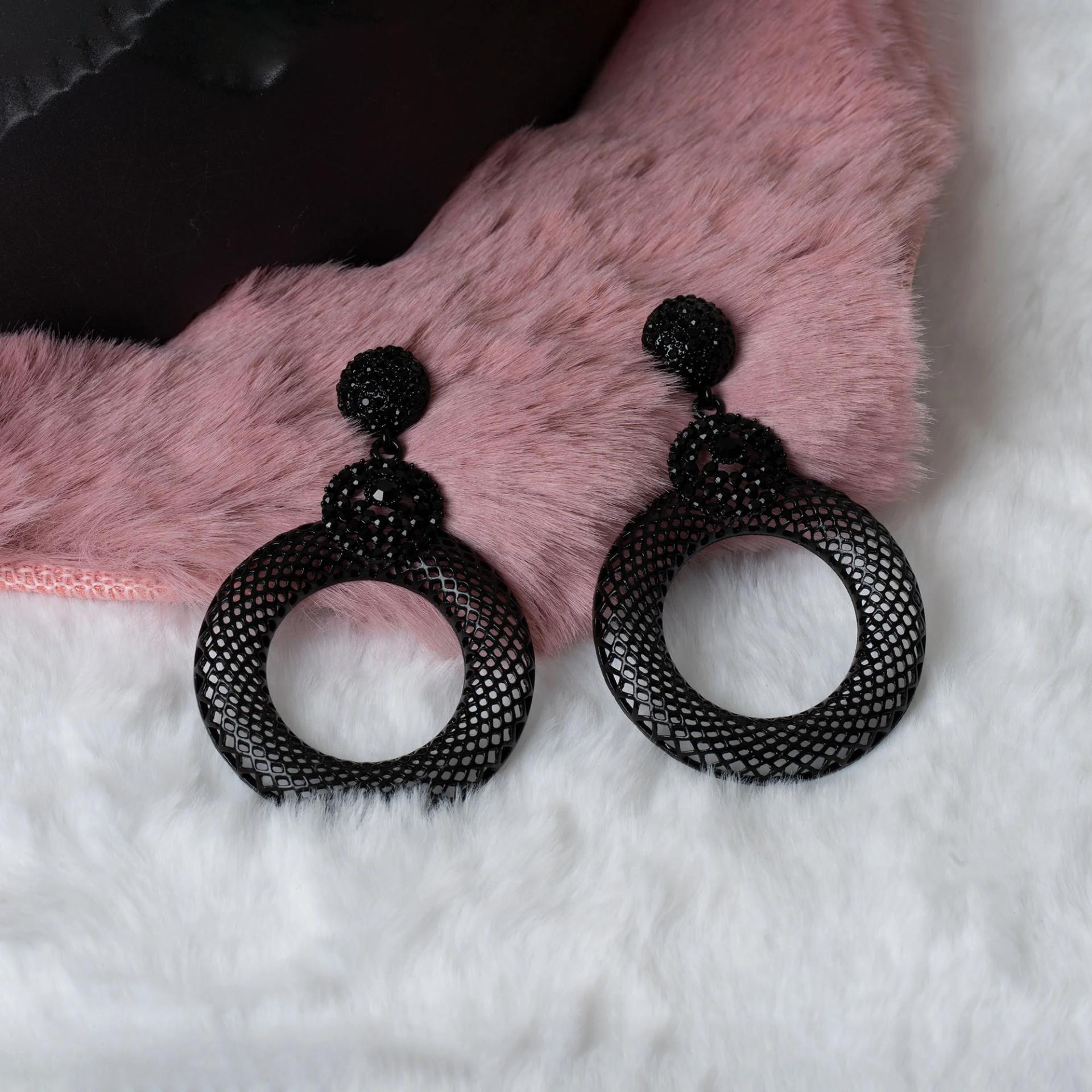 black-textured-circular-drop-earrings