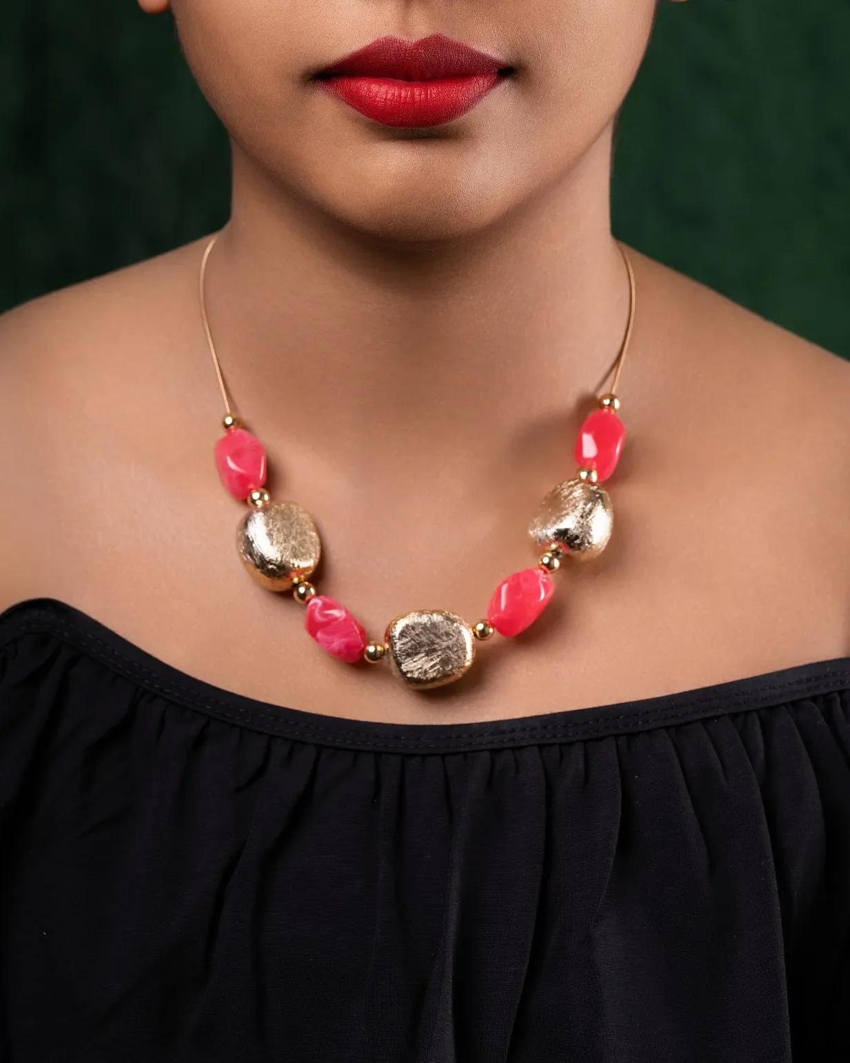 vibrant-pink-and-gilded-stone-necklace