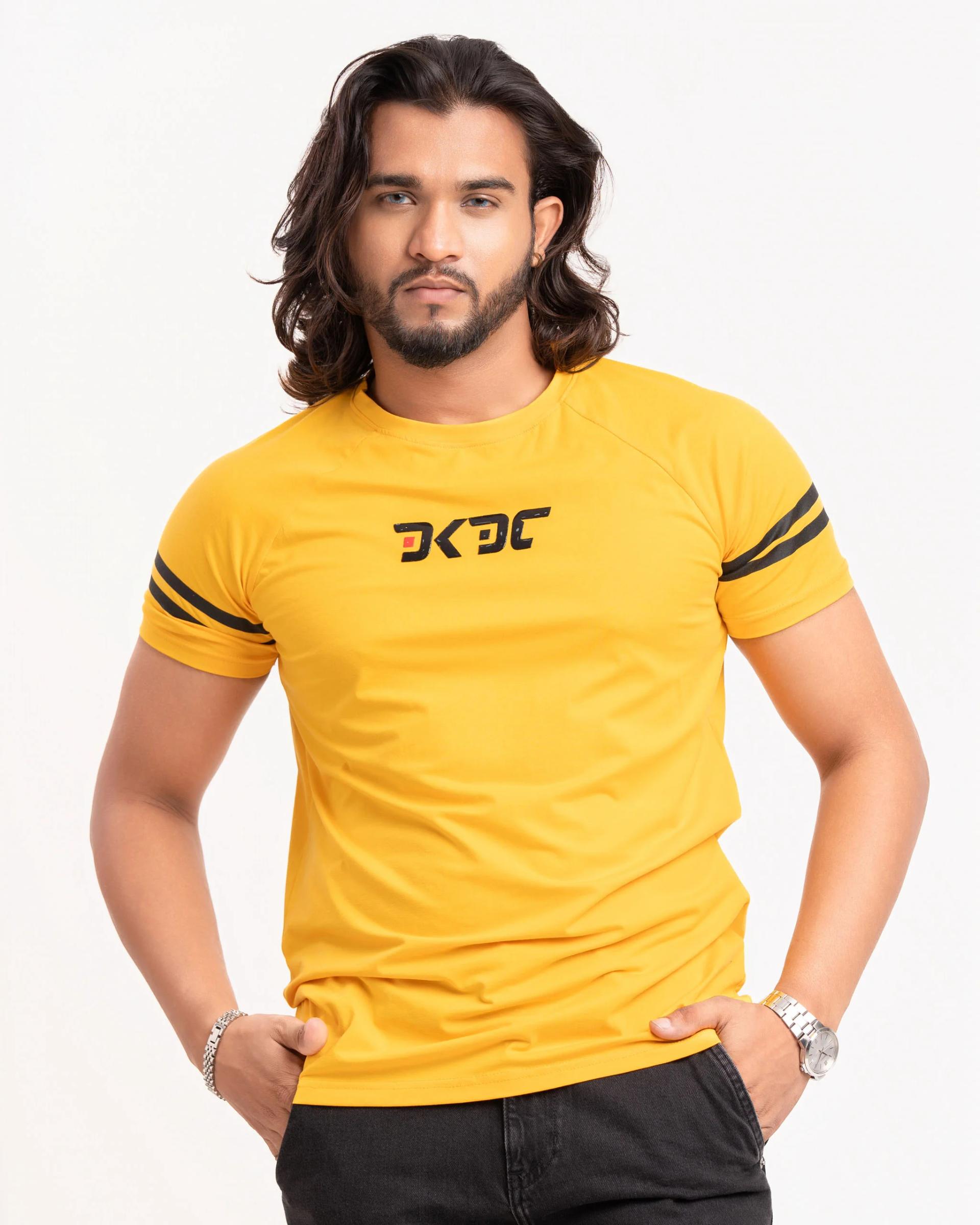 mens-tshirt-with-black-arm-stripes