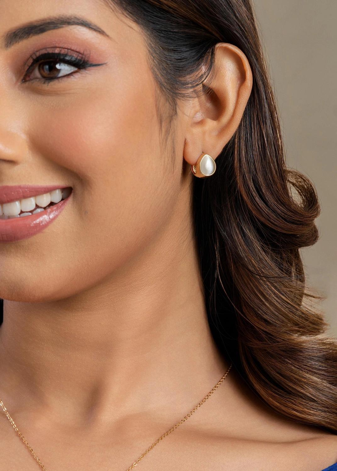 pearl-teardrop-earrings