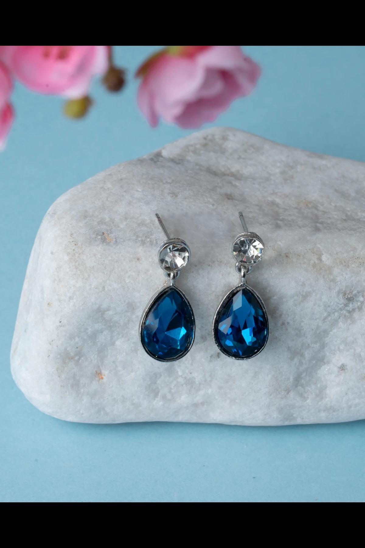 elegant-blue-crystal-teardrop-earrings