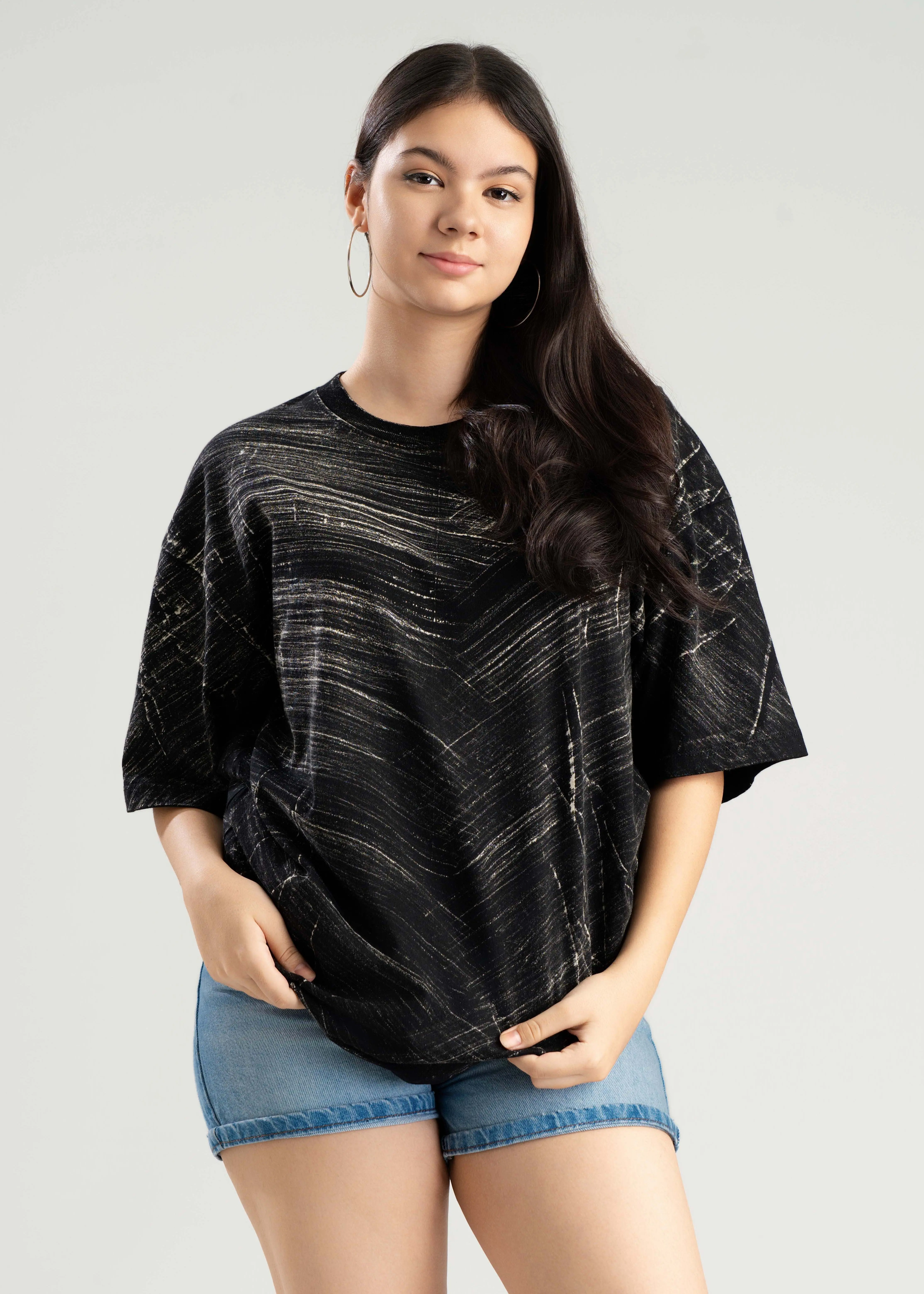Women's Oversized Abstract Print Black T-shirt | Kandy Selection